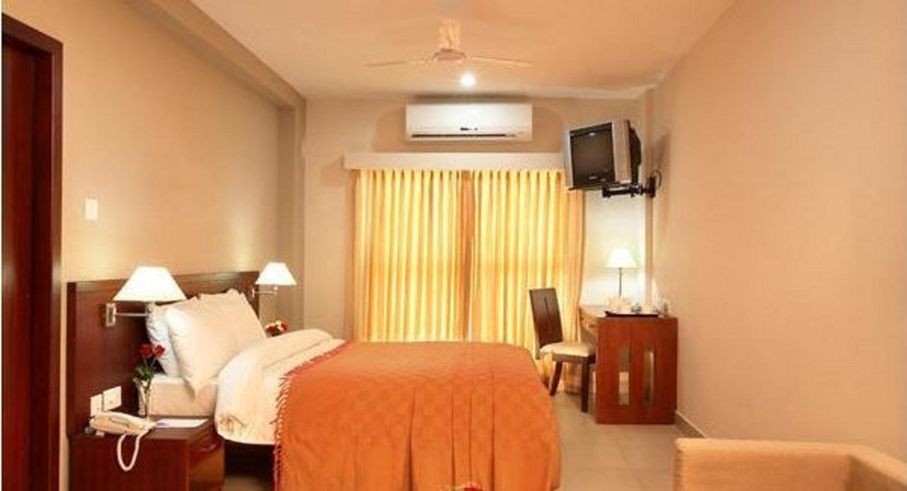 Broad Bean Cochin Hotel Kochi Bagian luar foto